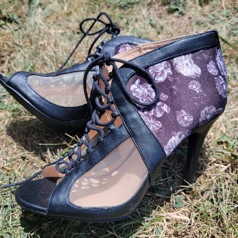 High heel shoes